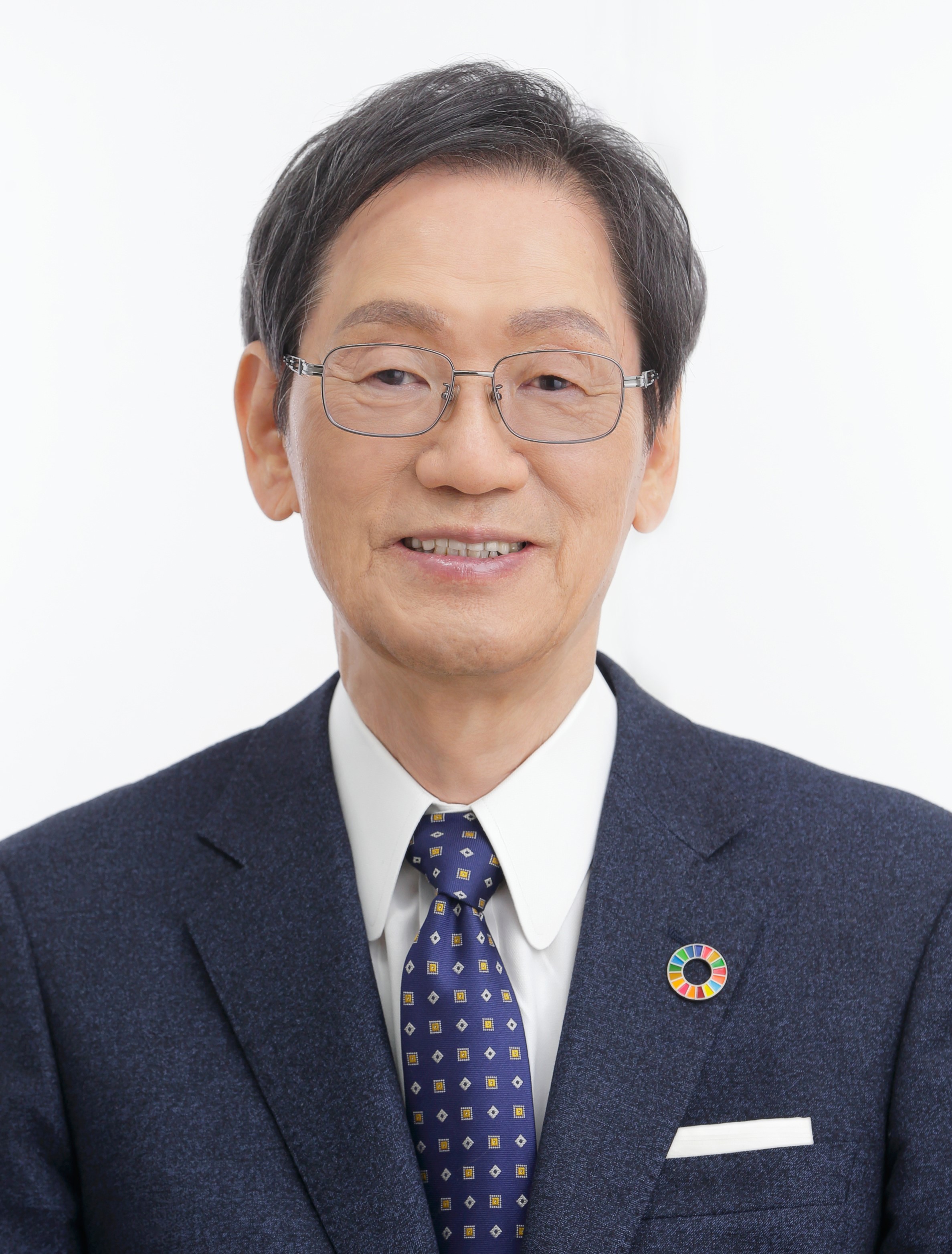 Chief executive director　Yukio Mitsui
